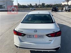 نيسان ألتيما